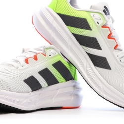 Baskets Grises/Jaunes Homme Adidas Questar 3
