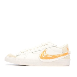 Baskets Blanches/Orange Mixte Nike Blazer Low 77 Jumbo