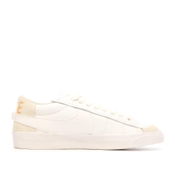 Baskets Blanches/Orange Mixte Nike Blazer Low 77 Jumbo