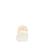 Baskets Blanches/Orange Mixte Nike Blazer Low 77 Jumbo