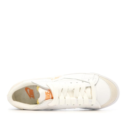 Baskets Blanches/Orange Mixte Nike Blazer Low 77 Jumbo