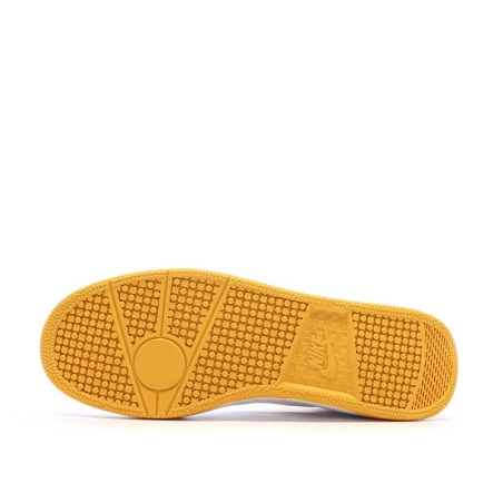 Baskets Blanches/Jaunes Homme Nike Attack