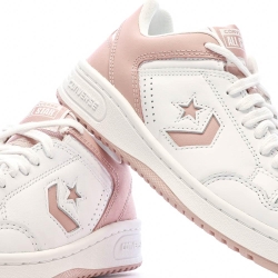 Baskets Blanches/Roses Mixte Converse Weapon