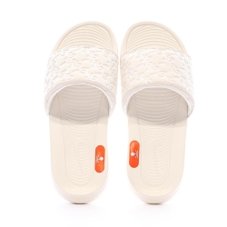 Claquettes Blanches Mixte Nike Victori