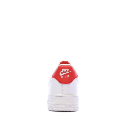Baskets Blanches/Rouge Mixte Nike Air Force 1 07