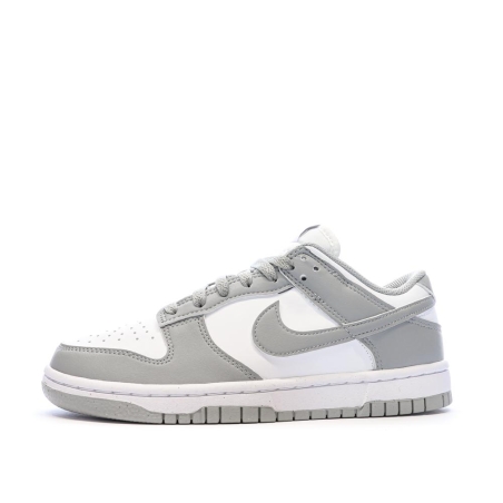 Dunk Low Baskets Blanches/Grises Femme Nike