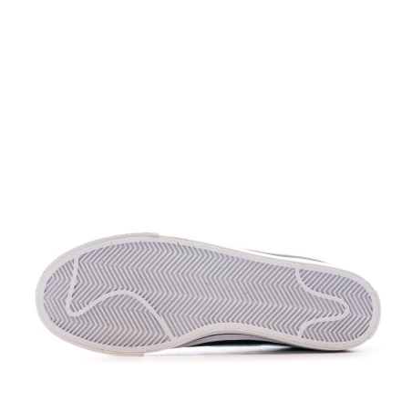 Baskets Noir Femme Nike Court Legacy