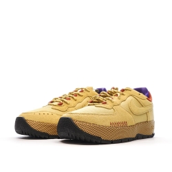 Baskets Jaunes Femme Nike Air Force 1 Wild