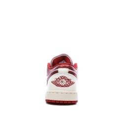 Baskets Blanc/Rouge Femme Nike Air Jordan 1 Low