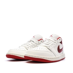 Baskets Blanc/Rouge Femme Nike Air Jordan 1 Low