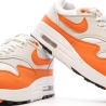 Baskets Blanches/Orange Femme Nike Air Max 1