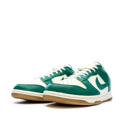 Baskets Blanche/Verte Femme Nike Dunk