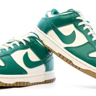 Baskets Blanche/Verte Femme Nike Dunk