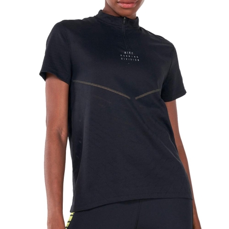 T-shirt Noir Femme Nike Dfadv10