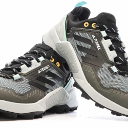Chaussures de trail Grises Femme Adidas Terrex Swift