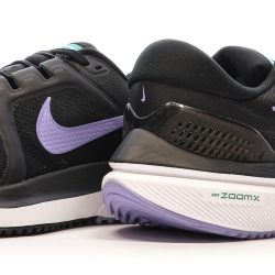 Chaussures de running Noires Femme Nike Air Zoom Vomero