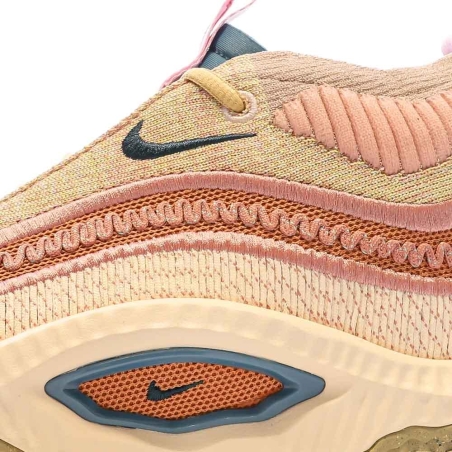Chaussures de Basketball Rose Mixte Nike Cosmic Unity 3
