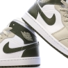 Baskets Beige/Kaki Mixte NIKE Air Jordan 1 Mid Rose