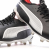 Chaussures de football Noire/Blanche Homme PumaKing Ultimate