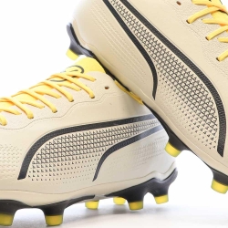 Chaussures de Football Ecru Homme Puma King Pro
