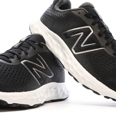 Chaussures de running Noir Homme New Balance 520