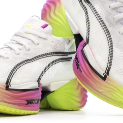Chaussures de running Blanches/Rose Homme Puma Fast-r Nitro Elite 2