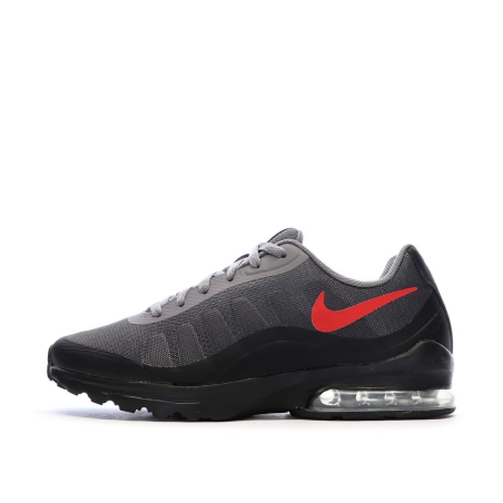 Baskets Grises/Noires/Rouges Homme Nike Invigor