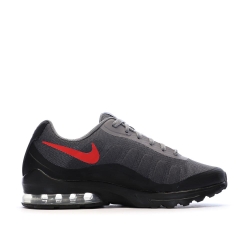 Baskets Grises/Noires/Rouges Homme Nike Invigor