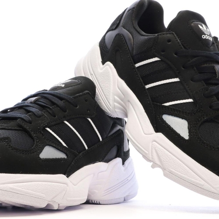 Baskets Noires/Blanches Femme Adidas Falcon
