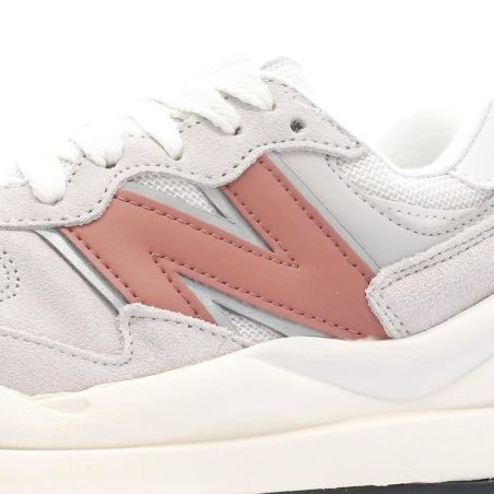 W5740 Baskets Grises/Rose Femme New Balance