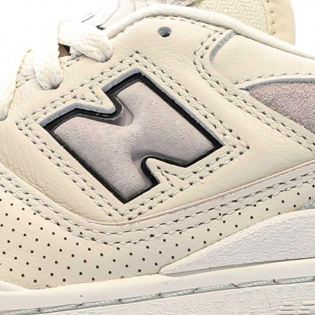 Baskets Blanches/Gris Femme New Balance 550