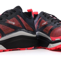 Baskets Noires/Roses Femme The North Face Vectiv Infinite