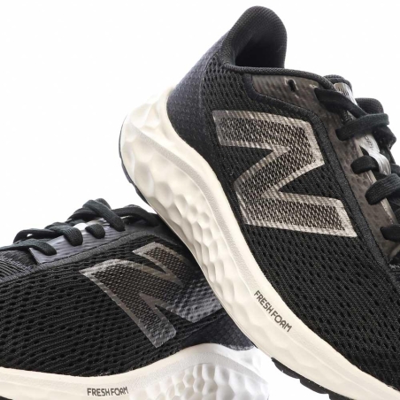 Chaussures de running Noires Femme New Balanc Arishi