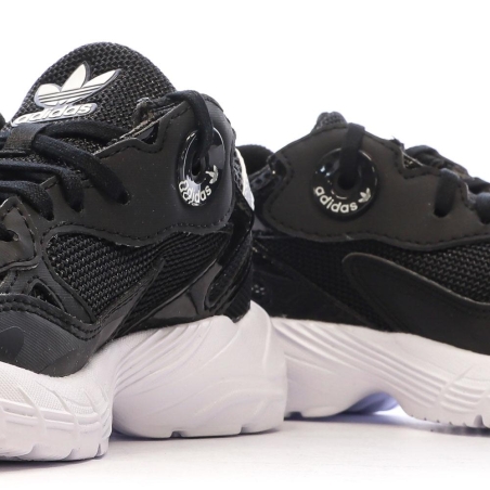Baskets Noires/Blanches Garçon Adidas Astir
